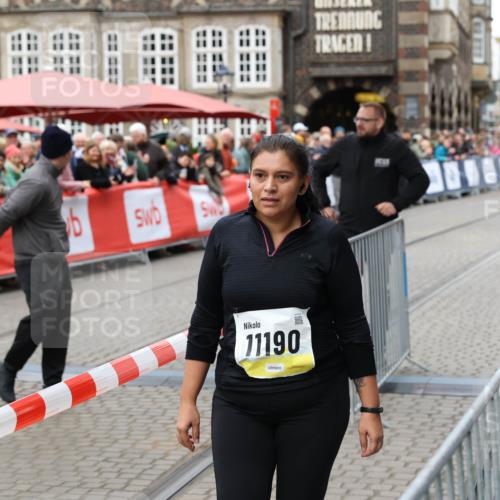 05.10.2025 - 20. swb-Marathon Bremen Yannick Fuchs http://msf.ph/oto/9263169 05.10.2025 11:24:31 Ziel 9733, 11190 meine-sportfotos.de