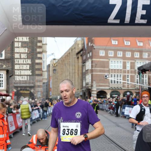 05.10.2025 - 20. swb-Marathon Bremen Yannick Fuchs http://msf.ph/oto/9263204 05.10.2025 10:50:00 Ziel 9218, 9369, 9696, 9761, 9889, 10159, 10346, 10781, 11091, 11642, 11749 meine-sportfotos.de