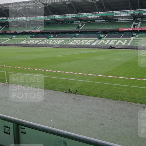 05.10.2025 - 20. swb-Marathon Bremen Michael Burmester http://msf.ph/oto/9263210 05.10.2025 11:51:48 Laufen im Stadion 1040, 11703 meine-sportfotos.de