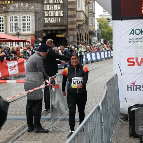 05.10.2025 - 20. swb-Marathon Bremen Yannick Fuchs http://msf.ph/oto/9263235 05.10.2025 11:25:10 Ziel 10096, 10133 meine-sportfotos.de