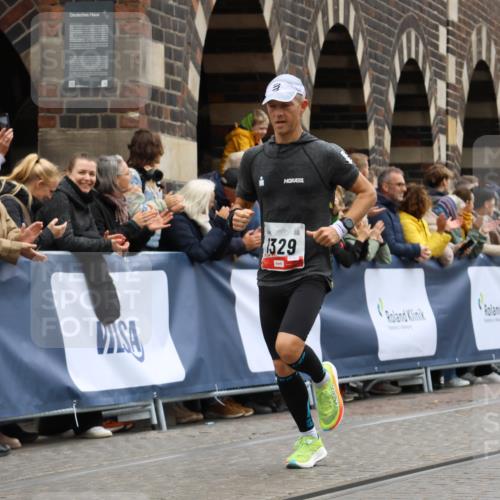 05.10.2025 - 20. swb-Marathon Bremen Strokosch-Dieckow http://msf.ph/oto/9263247 05.10.2025 12:58:18 Ziel 383, 1329, 5741, 7472 meine-sportfotos.de