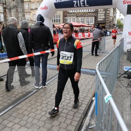 05.10.2025 - 20. swb-Marathon Bremen Yannick Fuchs http://msf.ph/oto/9263254 05.10.2025 11:25:15 Ziel 10133 meine-sportfotos.de