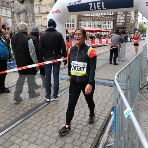 05.10.2025 - 20. swb-Marathon Bremen Yannick Fuchs http://msf.ph/oto/9263263 05.10.2025 11:25:15 Ziel 10133 meine-sportfotos.de