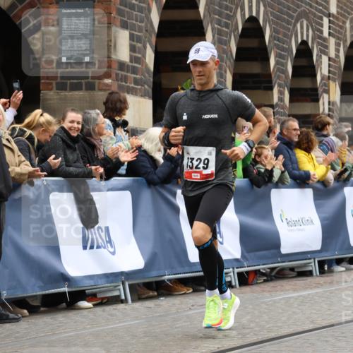 05.10.2025 - 20. swb-Marathon Bremen Strokosch-Dieckow http://msf.ph/oto/9263268 05.10.2025 12:58:18 Ziel 383, 1329, 5741, 7472 meine-sportfotos.de