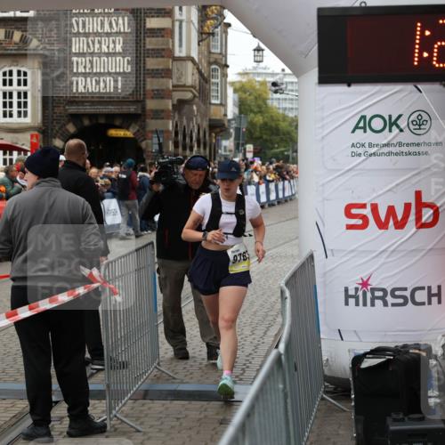 05.10.2025 - 20. swb-Marathon Bremen Yannick Fuchs http://msf.ph/oto/9263330 05.10.2025 11:25:23 Ziel 9763 meine-sportfotos.de