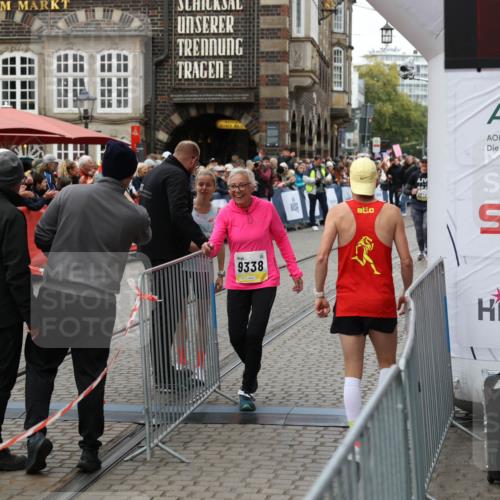 05.10.2025 - 20. swb-Marathon Bremen Yannick Fuchs http://msf.ph/oto/9263333 05.10.2025 11:25:49 Ziel 9338 meine-sportfotos.de