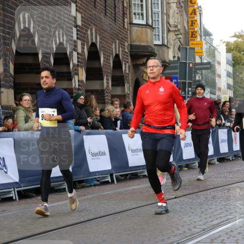 05.10.2025 - 20. swb-Marathon Bremen Strokosch-Dieckow http://msf.ph/oto/9263341 05.10.2025 11:07:01 Ziel 9491, 9890, 9901, 10193, 10396, 10788, 10991, 11131, 11622, 11709 meine-sportfotos.de