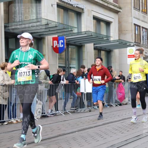 05.10.2025 - 20. swb-Marathon Bremen Strokosch-Dieckow http://msf.ph/oto/9263362 05.10.2025 11:03:21 Ziel 7199, 7788, 9241, 9315, 9486, 9498, 9571, 9850, 9940, 10106, 10213, 10238, 10297, 10478, 10603, 10604, 10711, 10713, 11039, 11272, 11306, 11522, 11589, 7199, 7788, 9241, 9315, 9486, 9498, 9571, 9850, 9940, 10106, 10213, 10238, 10297, 10478, 10603, 10604, 10711, 10713, 11039, 11272, 11306, 11522, 11589 meine-sportfotos.de