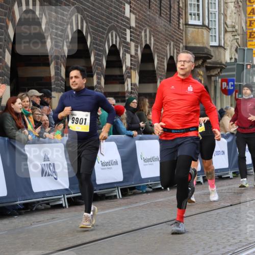 05.10.2025 - 20. swb-Marathon Bremen Strokosch-Dieckow http://msf.ph/oto/9263413 05.10.2025 11:07:01 Ziel 9491, 9890, 9901, 10193, 10396, 10788, 10991, 11131, 11622, 11709 meine-sportfotos.de