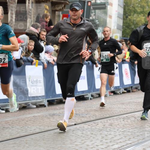 05.10.2025 - 20. swb-Marathon Bremen Strokosch-Dieckow http://msf.ph/oto/9263503 05.10.2025 12:58:30 Ziel 1058, 1258, 1392, 3705, 7269, 7405, 7816 meine-sportfotos.de