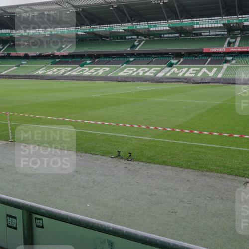 05.10.2025 - 20. swb-Marathon Bremen Michael Burmester http://msf.ph/oto/9263516 05.10.2025 11:52:08 Laufen im Stadion 1040 meine-sportfotos.de
