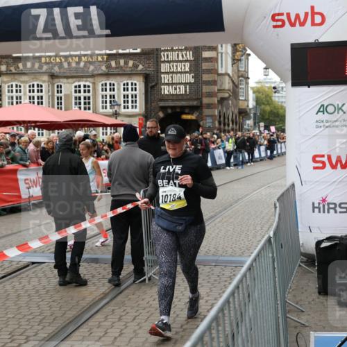 05.10.2025 - 20. swb-Marathon Bremen Yannick Fuchs http://msf.ph/oto/9263520 05.10.2025 11:25:56 Ziel 9338, 10184 meine-sportfotos.de