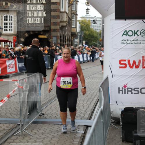 05.10.2025 - 20. swb-Marathon Bremen Yannick Fuchs http://msf.ph/oto/9263569 05.10.2025 11:26:12 Ziel 10144 meine-sportfotos.de