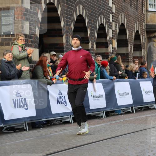 05.10.2025 - 20. swb-Marathon Bremen Strokosch-Dieckow http://msf.ph/oto/9263579 05.10.2025 11:07:04 Ziel 9265, 9491, 9890, 9901, 10193, 10371, 10788, 10991, 11131, 11709 meine-sportfotos.de