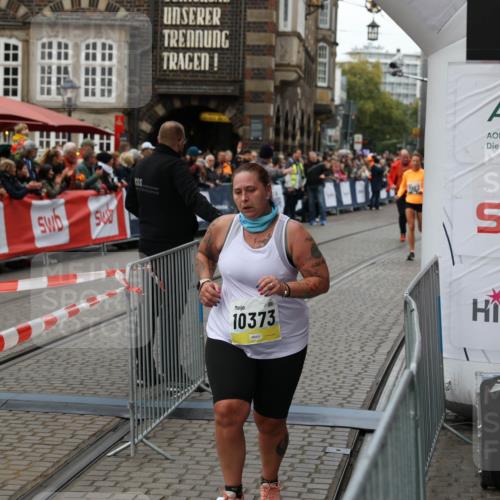 05.10.2025 - 20. swb-Marathon Bremen Yannick Fuchs http://msf.ph/oto/9263620 05.10.2025 11:26:22 Ziel 10373 meine-sportfotos.de