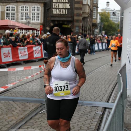 05.10.2025 - 20. swb-Marathon Bremen Yannick Fuchs http://msf.ph/oto/9263640 05.10.2025 11:26:22 Ziel 10373 meine-sportfotos.de