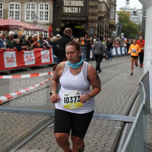 05.10.2025 - 20. swb-Marathon Bremen Yannick Fuchs http://msf.ph/oto/9263643 05.10.2025 11:26:22 Ziel 10373 meine-sportfotos.de