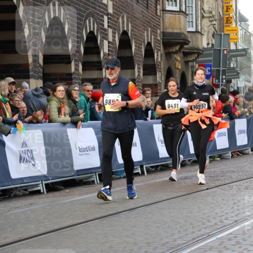 05.10.2025 - 20. swb-Marathon Bremen Strokosch-Dieckow http://msf.ph/oto/9263662 05.10.2025 11:07:05 Ziel 9265, 9491, 9877, 9890, 9901, 10193, 10371, 10788, 10991, 11131, 11709 meine-sportfotos.de