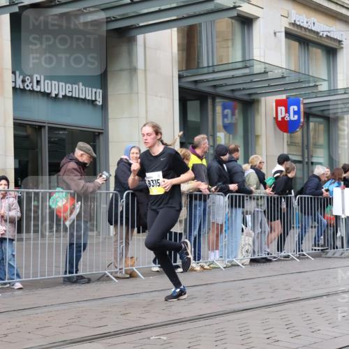 05.10.2025 - 20. swb-Marathon Bremen Strokosch-Dieckow http://msf.ph/oto/9263692 05.10.2025 11:03:33 Ziel 7123, 7788, 9241, 9315, 9379, 9398, 9571, 10106, 10205, 10238, 10265, 10271, 10297, 10551, 10603, 10604, 10711, 10713, 11039, 11183, 11272, 11306, 11589, 11609, 7123, 7788, 9241, 9315, 9379, 9398, 9571, 10106, 10205, 10238, 10265, 10271, 10297, 10551, 10603, 10604, 10711, 10713, 11039, 11183, 11272, 11306, 11589, 11609 meine-sportfotos.de