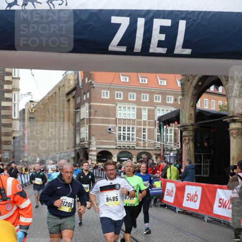 05.10.2025 - 20. swb-Marathon Bremen Yannick Fuchs http://msf.ph/oto/9263733 05.10.2025 10:50:12 Ziel 9485, 9676, 9693, 9787, 9803, 10246, 10543, 10868, 11208, 11288, 11295, 11621 meine-sportfotos.de