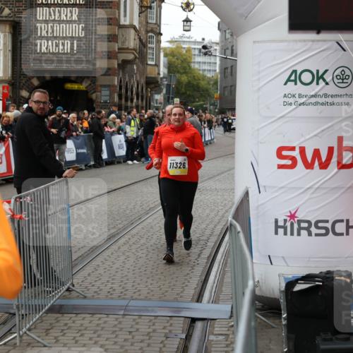 05.10.2025 - 20. swb-Marathon Bremen Yannick Fuchs http://msf.ph/oto/9263750 05.10.2025 11:26:27 Ziel 9352, 10373, 11326 meine-sportfotos.de