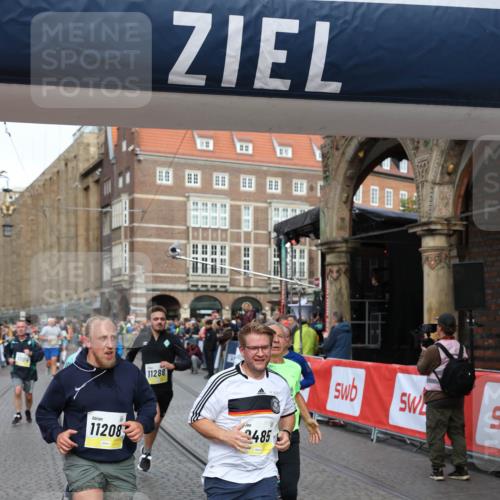 05.10.2025 - 20. swb-Marathon Bremen Yannick Fuchs http://msf.ph/oto/9263759 05.10.2025 10:50:13 Ziel 9485, 9676, 9693, 9787, 9803, 10246, 10543, 10868, 11104, 11208, 11288, 11295, 11621 meine-sportfotos.de