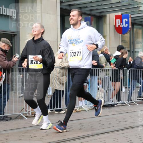 05.10.2025 - 20. swb-Marathon Bremen Strokosch-Dieckow http://msf.ph/oto/9263760 05.10.2025 11:03:38 Ziel 7123, 7788, 7789, 9241, 9275, 9379, 9398, 9571, 10106, 10205, 10238, 10265, 10271, 10551, 10853, 11039, 11102, 11183, 11272, 11306, 11609, 11611, 7123, 7788, 7789, 9241, 9275, 9379, 9398, 9571, 10106, 10205, 10238, 10265, 10271, 10551, 10853, 11039, 11102, 11183, 11272, 11306, 11609, 11611 meine-sportfotos.de