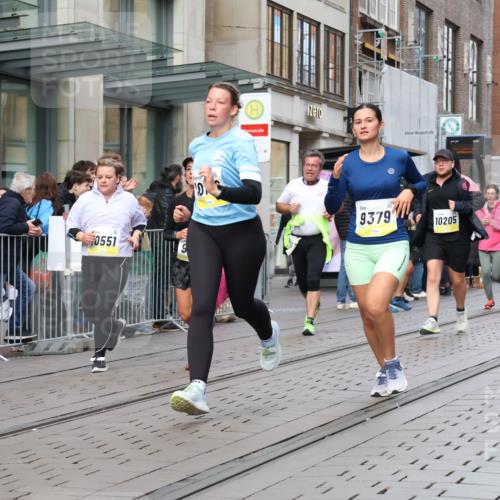 05.10.2025 - 20. swb-Marathon Bremen Strokosch-Dieckow http://msf.ph/oto/9263774 05.10.2025 11:03:39 Ziel 7123, 7788, 7789, 9241, 9275, 9379, 9398, 9571, 10106, 10205, 10238, 10265, 10271, 10551, 10853, 11001, 11039, 11077, 11102, 11183, 11272, 11306, 11609, 11611, 7123, 7788, 7789, 9241, 9275, 9379, 9398, 9571, 10106, 10205, 10238, 10265, 10271, 10551, 10853, 11001, 11039, 11077, 11102, 11183, 11272, 11306, 11609, 11611 meine-sportfotos.de