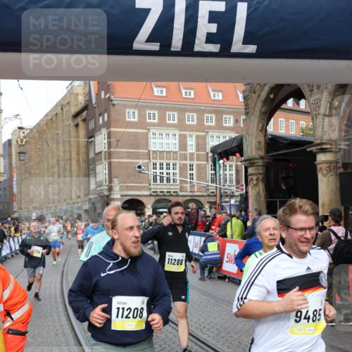 05.10.2025 - 20. swb-Marathon Bremen Yannick Fuchs http://msf.ph/oto/9263790 05.10.2025 10:50:13 Ziel 9485, 9676, 9693, 9787, 9803, 10246, 10543, 10868, 11104, 11208, 11288, 11295, 11621 meine-sportfotos.de