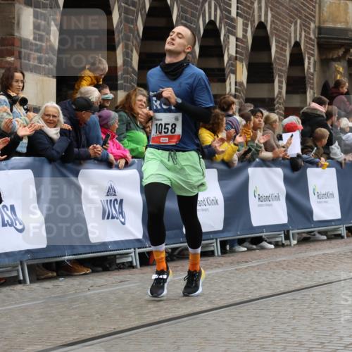 05.10.2025 - 20. swb-Marathon Bremen Strokosch-Dieckow http://msf.ph/oto/9263796 05.10.2025 12:58:34 Ziel 1058, 1258, 3705, 7405 meine-sportfotos.de