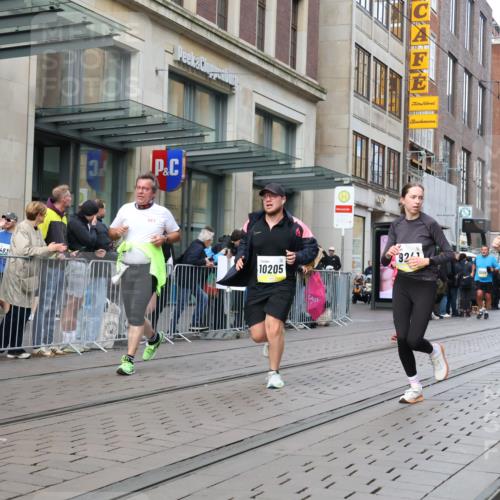 05.10.2025 - 20. swb-Marathon Bremen Strokosch-Dieckow http://msf.ph/oto/9263827 05.10.2025 11:03:41 Ziel 7123, 7788, 7789, 9241, 9275, 9379, 9398, 9571, 10098, 10106, 10205, 10265, 10271, 10551, 10853, 11001, 11039, 11077, 11102, 11183, 11272, 11609, 11611, 11685, 7123, 7788, 7789, 9241, 9275, 9379, 9398, 9571, 10098, 10106, 10205, 10265, 10271, 10551, 10853, 11001, 11039, 11077, 11102, 11183, 11272, 11609, 11611, 11685 meine-sportfotos.de