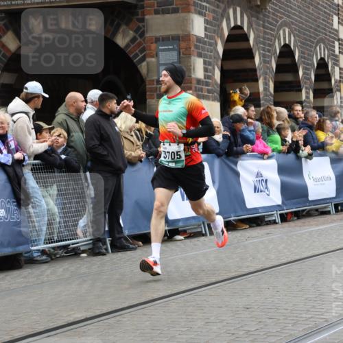 05.10.2025 - 20. swb-Marathon Bremen Strokosch-Dieckow http://msf.ph/oto/9263837 05.10.2025 12:58:38 Ziel 1058, 1258, 3705, 4867, 5815, 8520 meine-sportfotos.de