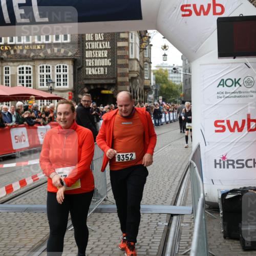 05.10.2025 - 20. swb-Marathon Bremen Yannick Fuchs http://msf.ph/oto/9263841 05.10.2025 11:26:31 Ziel 9352, 11326 meine-sportfotos.de