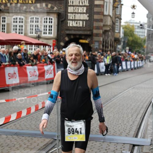 05.10.2025 - 20. swb-Marathon Bremen Yannick Fuchs http://msf.ph/oto/9263904 05.10.2025 11:26:41 Ziel 9941 meine-sportfotos.de