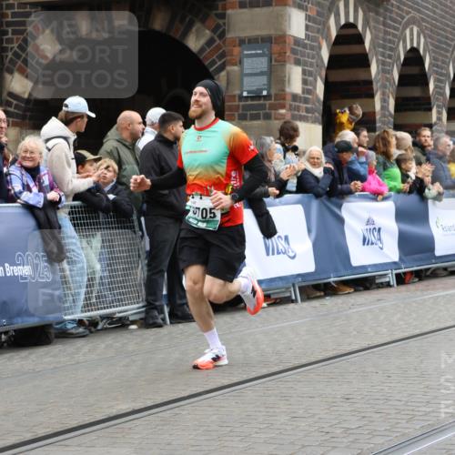 05.10.2025 - 20. swb-Marathon Bremen Strokosch-Dieckow http://msf.ph/oto/9263908 05.10.2025 12:58:38 Ziel 1058, 1258, 3705, 4867, 5815, 8520 meine-sportfotos.de
