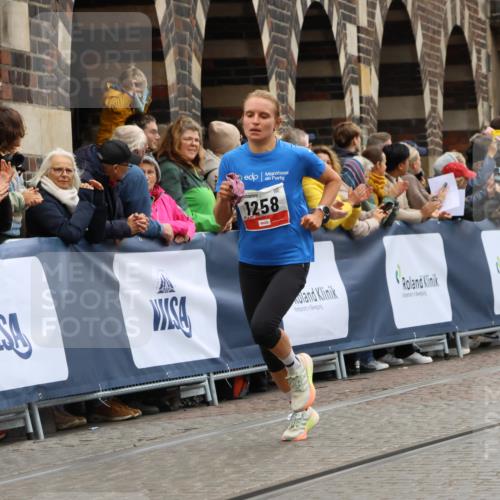 05.10.2025 - 20. swb-Marathon Bremen Strokosch-Dieckow http://msf.ph/oto/9263950 05.10.2025 12:58:39 Ziel 1258, 3705, 4867, 5815, 7764, 8520 meine-sportfotos.de