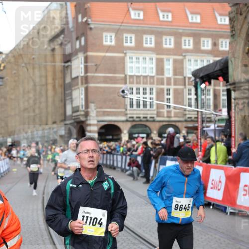 05.10.2025 - 20. swb-Marathon Bremen Yannick Fuchs http://msf.ph/oto/9263953 05.10.2025 10:50:17 Ziel 9485, 9579, 9645, 9689, 9787, 10246, 10356, 11104, 11208, 11288, 11295, 11621 meine-sportfotos.de