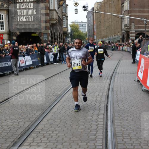 05.10.2025 - 20. swb-Marathon Bremen Yannick Fuchs http://msf.ph/oto/9264009 05.10.2025 11:26:57 Ziel 10153 meine-sportfotos.de