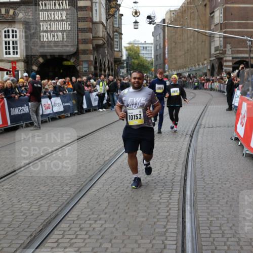 05.10.2025 - 20. swb-Marathon Bremen Yannick Fuchs http://msf.ph/oto/9264020 05.10.2025 11:26:57 Ziel 10153 meine-sportfotos.de