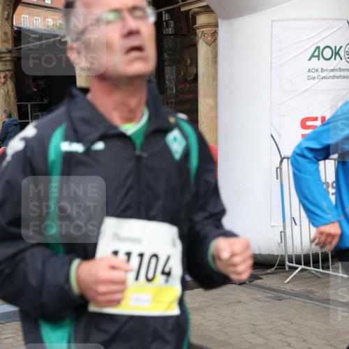 05.10.2025 - 20. swb-Marathon Bremen Yannick Fuchs http://msf.ph/oto/9264029 05.10.2025 10:50:18 Ziel 9485, 9579, 9645, 9689, 9787, 10246, 10356, 10400, 11104, 11208, 11288, 11295, 11621 meine-sportfotos.de