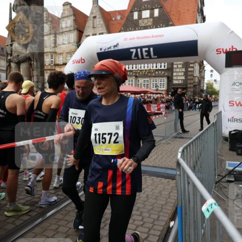 05.10.2025 - 20. swb-Marathon Bremen Yannick Fuchs http://msf.ph/oto/9264122 05.10.2025 11:30:06 Ziel 10300, 11572 meine-sportfotos.de