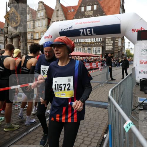 05.10.2025 - 20. swb-Marathon Bremen Yannick Fuchs http://msf.ph/oto/9264131 05.10.2025 11:30:06 Ziel 10300, 11572 meine-sportfotos.de