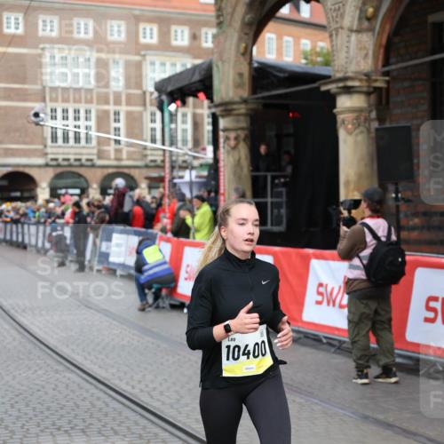 05.10.2025 - 20. swb-Marathon Bremen Yannick Fuchs http://msf.ph/oto/9264151 05.10.2025 10:50:22 Ziel 9579, 9645, 9689, 10022, 10356, 10400, 10443, 11104 meine-sportfotos.de