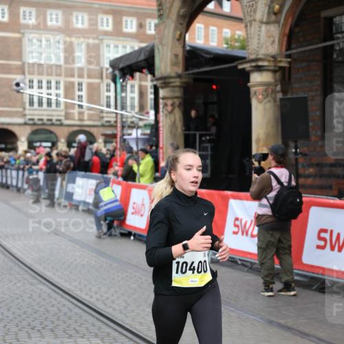 05.10.2025 - 20. swb-Marathon Bremen Yannick Fuchs http://msf.ph/oto/9264159 05.10.2025 10:50:22 Ziel 9579, 9645, 9689, 10022, 10356, 10400, 10443, 11104 meine-sportfotos.de
