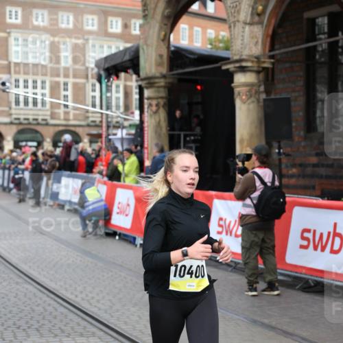 05.10.2025 - 20. swb-Marathon Bremen Yannick Fuchs http://msf.ph/oto/9264167 05.10.2025 10:50:22 Ziel 9579, 9645, 9689, 10022, 10356, 10400, 10443, 11104 meine-sportfotos.de