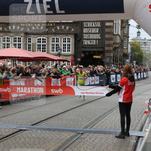 05.10.2025 - 20. swb-Marathon Bremen Yannick Fuchs http://msf.ph/oto/9264182 05.10.2025 12:04:41 Ziel 11703 meine-sportfotos.de