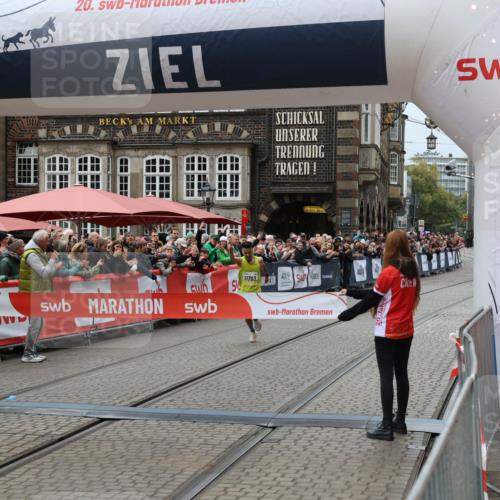 05.10.2025 - 20. swb-Marathon Bremen Yannick Fuchs http://msf.ph/oto/9264194 05.10.2025 12:04:41 Ziel 11703 meine-sportfotos.de