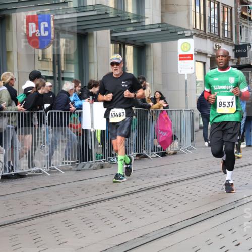05.10.2025 - 20. swb-Marathon Bremen Strokosch-Dieckow http://msf.ph/oto/9264200 05.10.2025 11:04:03 Ziel 8111, 9394, 9448, 9537, 9610, 9684, 10098, 10278, 10439, 10483, 10531, 10674, 10678, 10853, 10869, 10956, 11001, 11044, 11077, 11102, 11200, 11542, 11685, 11704, 8111, 9394, 9448, 9537, 9610, 9684, 10098, 10278, 10439, 10483, 10531, 10674, 10678, 10853, 10869, 10956, 11001, 11044, 11077, 11102, 11200, 11542, 11685 meine-sportfotos.de