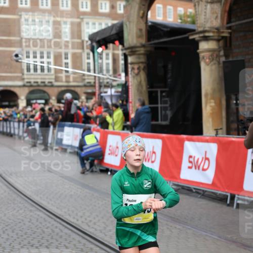 05.10.2025 - 20. swb-Marathon Bremen Yannick Fuchs http://msf.ph/oto/9264248 05.10.2025 10:50:25 Ziel 9579, 9689, 10022, 10356, 10400, 10443, 10923 meine-sportfotos.de