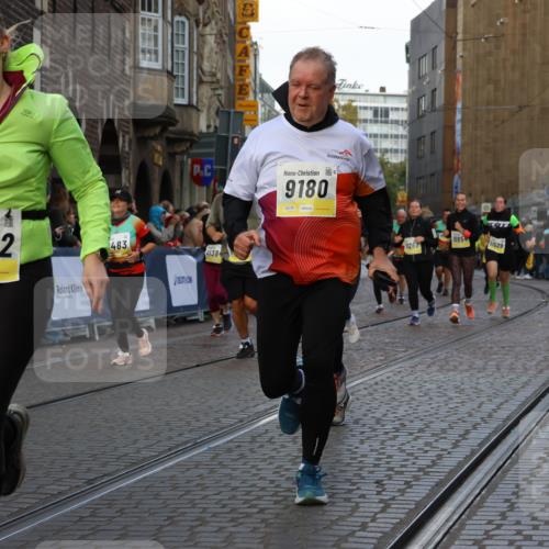 05.10.2025 - 20. swb-Marathon Bremen Strokosch-Dieckow http://msf.ph/oto/9264258 05.10.2025 11:07:23 Ziel 7779, 9180, 9334, 9483, 9628, 9780, 10037, 10160, 10223, 10286, 10330, 10332, 10582, 10737, 10824, 10836, 10854, 11122, 11159, 11258, 11262, 11329, 11384, 11529 meine-sportfotos.de